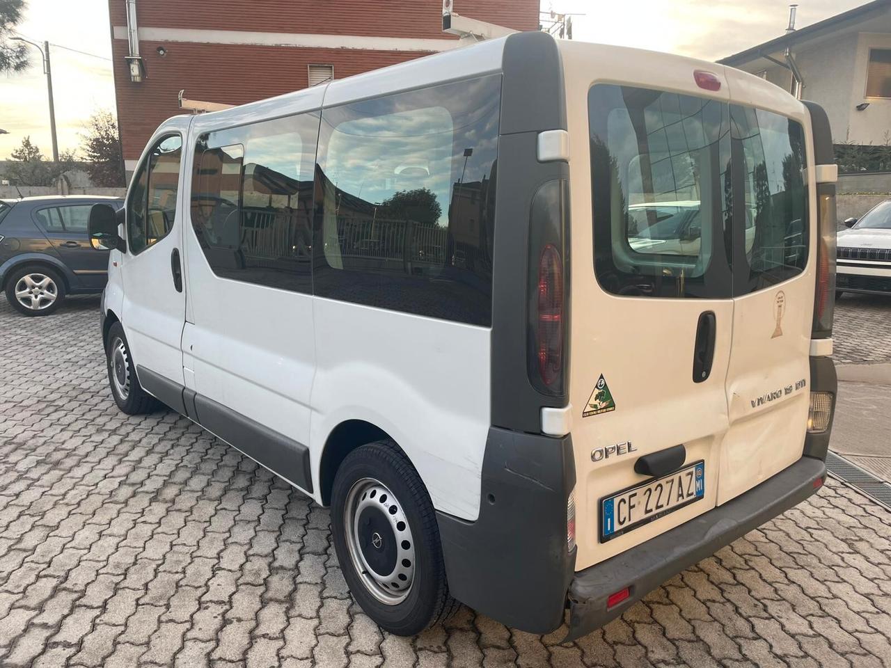 Opel Vivaro 1.9 vetrato autocarro unicoproprietario