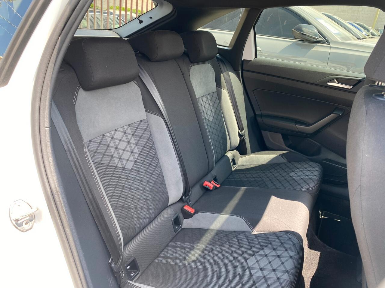 Volkswagen Taigo R-Line 1.0 TSI 110CV DSG