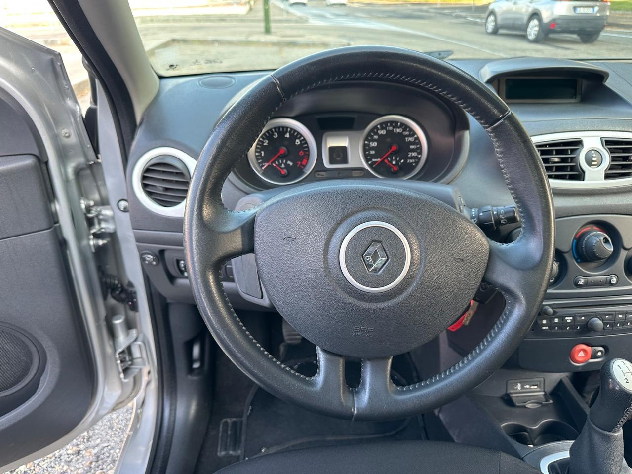 Renault Clio 1.2 16V 5 porte GPL della casa fino 2032