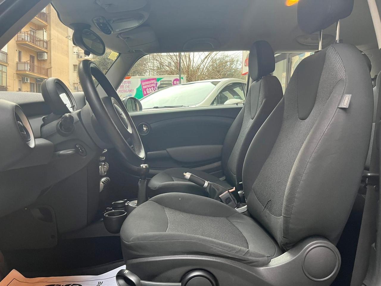 Mini Cooper 1.6D - 165000km! - 2007