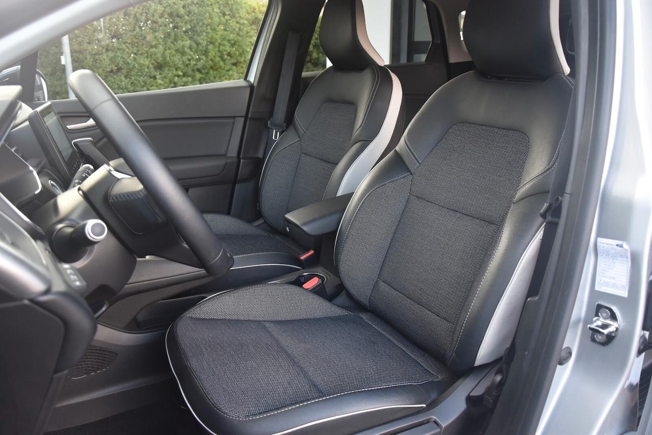 Renault Captur Plug-in Hybrid E-Tech 160cv Intens