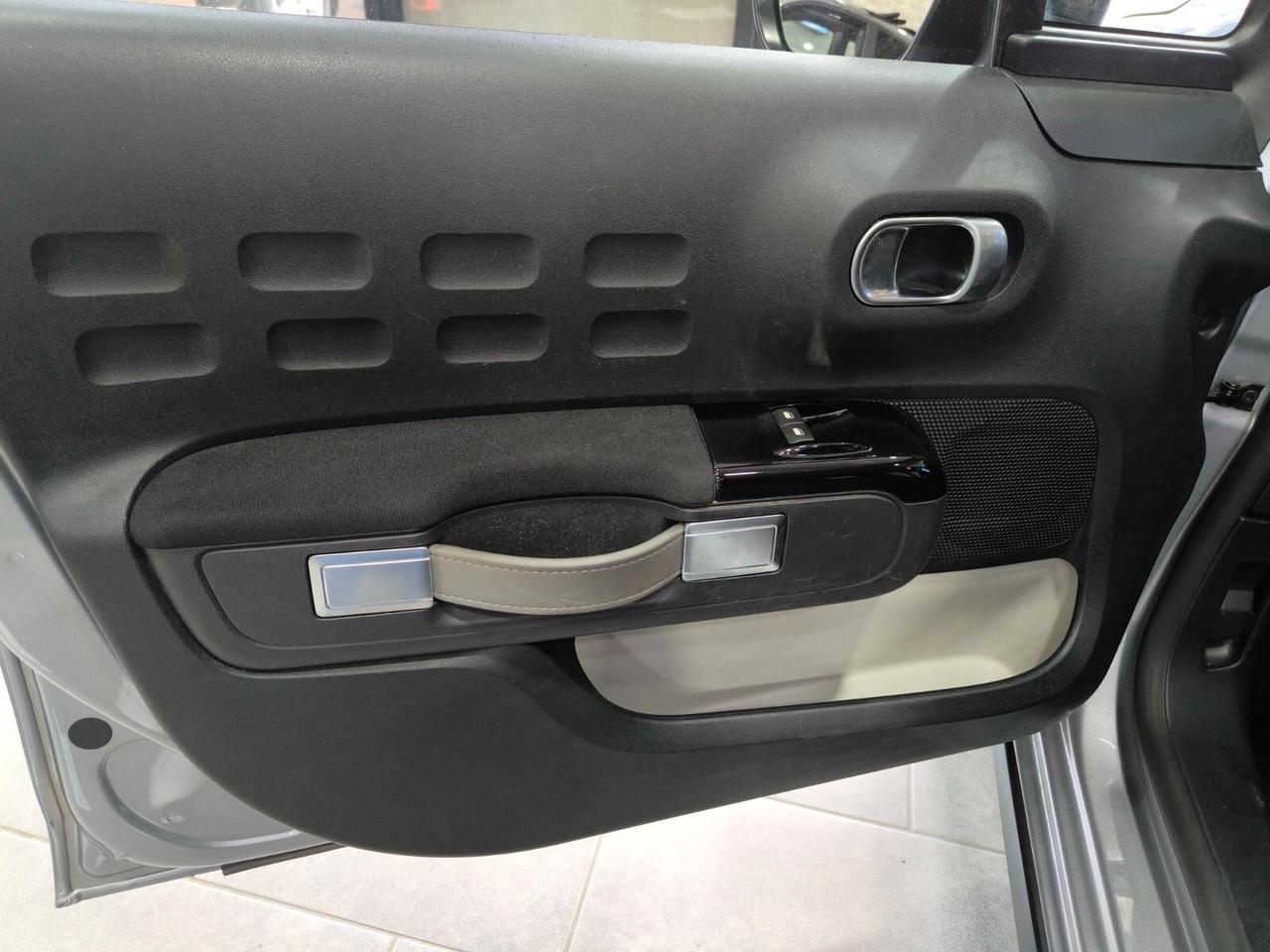 Citroen C3 PureTech 110 S&S EAT6 Shine