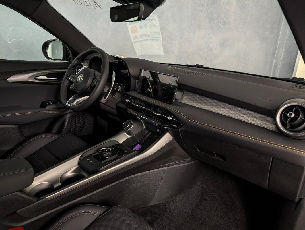 Alfa Romeo Tonale 1.5 hybrid Veloce 160cv tct7