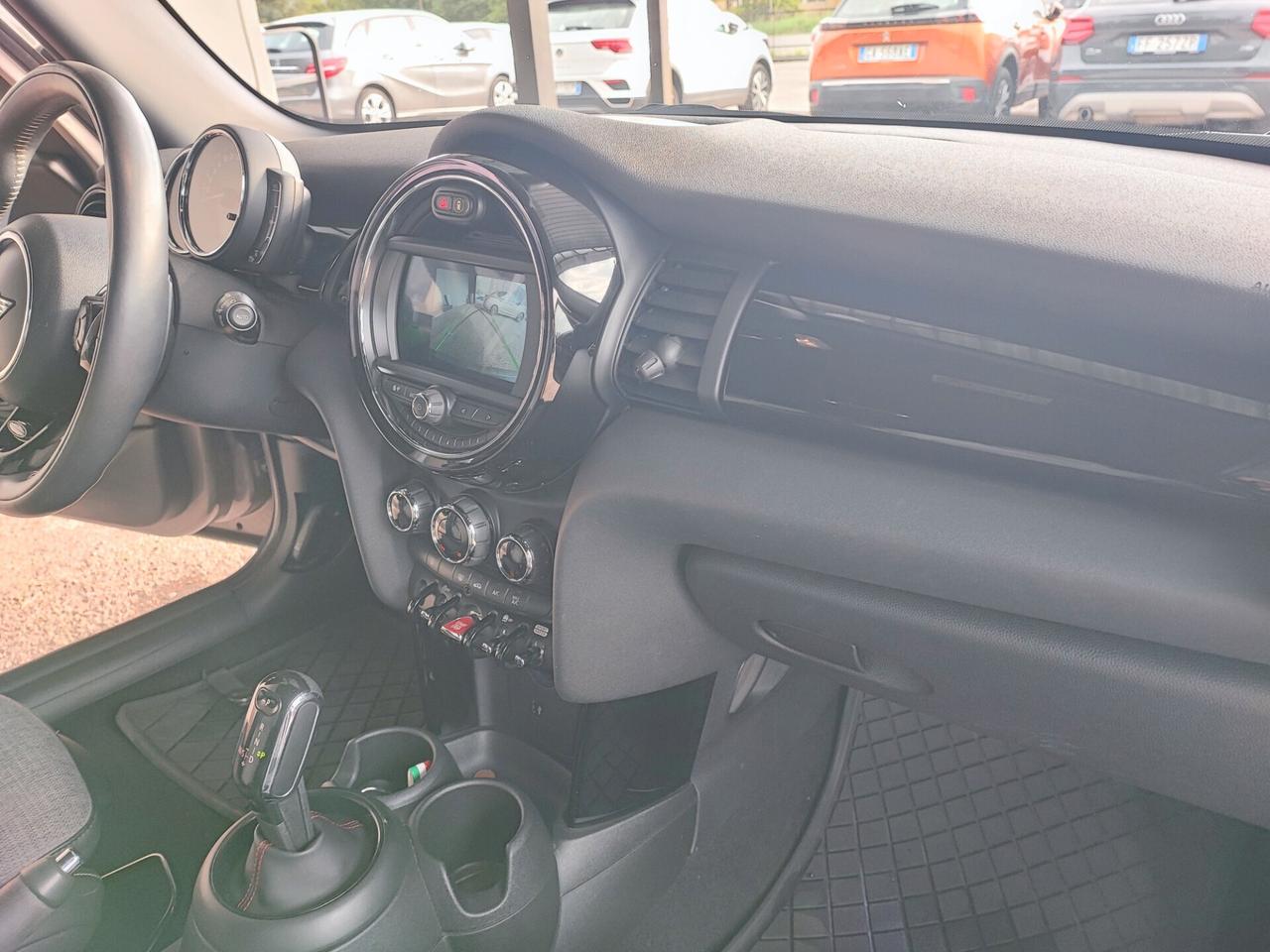 Mini 2.0 Cooper SD aut. Hype 5 porte