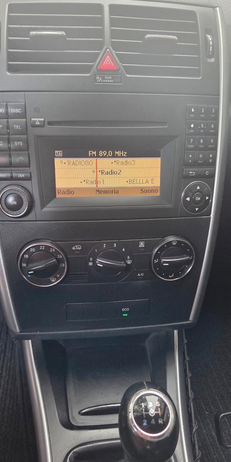 Mercedes-benz A 180 BlueEFFICIENCY Avantgarde