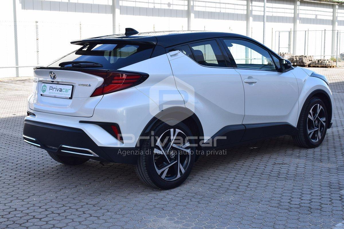 TOYOTA C-HR 2.0 Hybrid E-CVT Trend