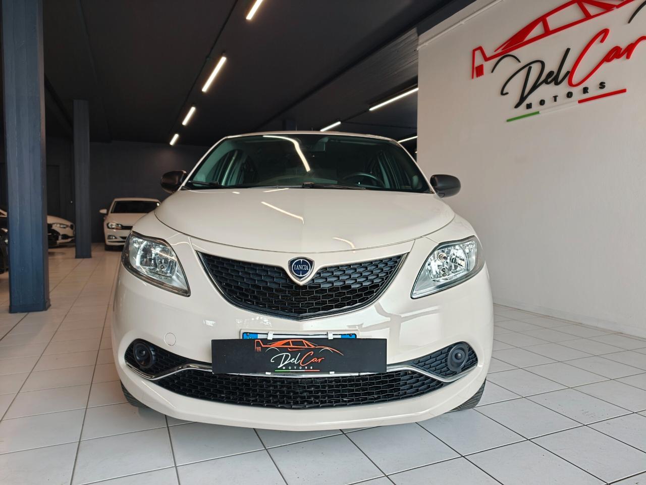 Lancia Ypsilon 0.9 TwinAir 85 CV 5 porte Metano Ecochic Gold