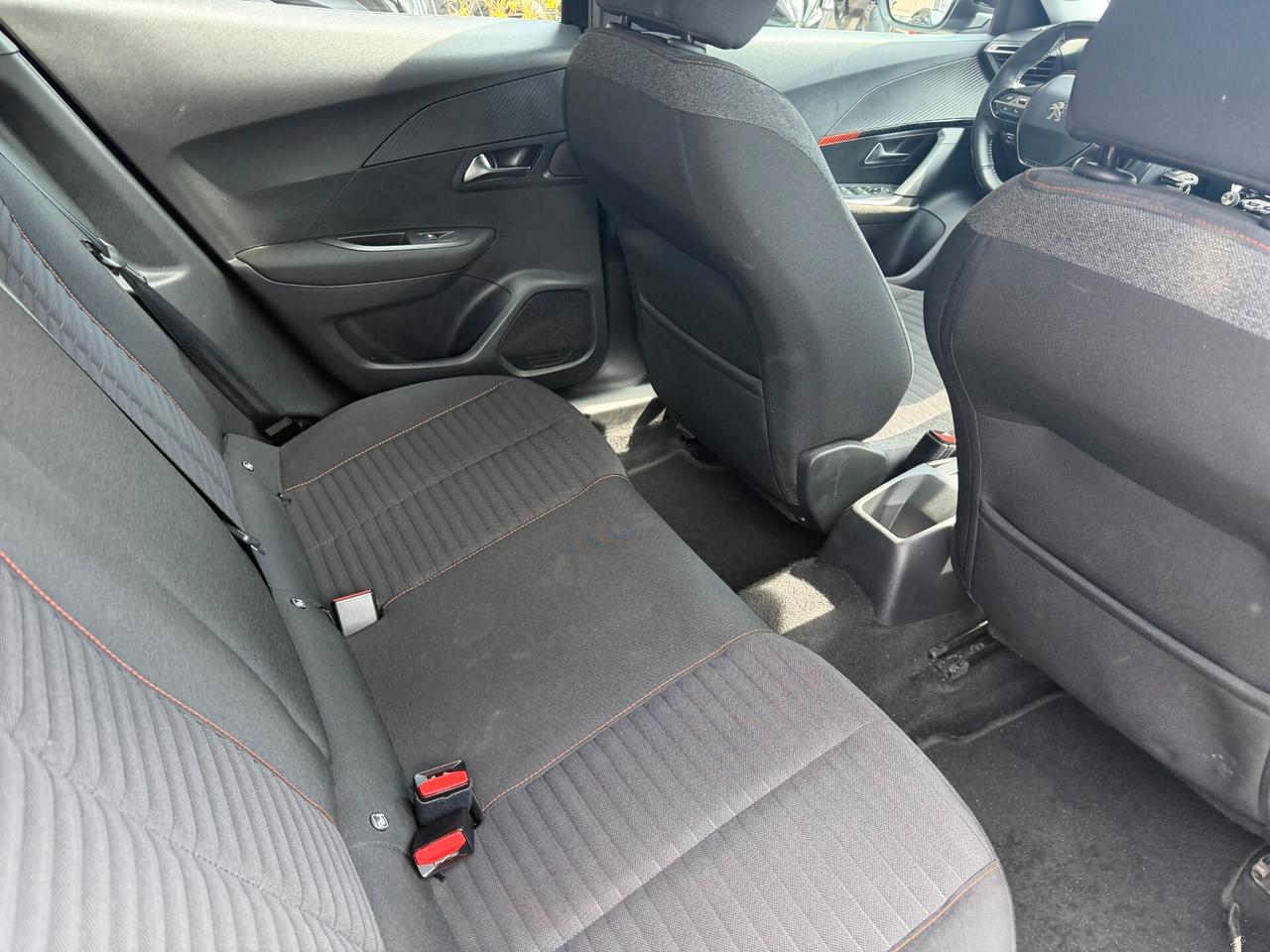 Peugeot 2008 PureTech 130 S&S EAT8 Active