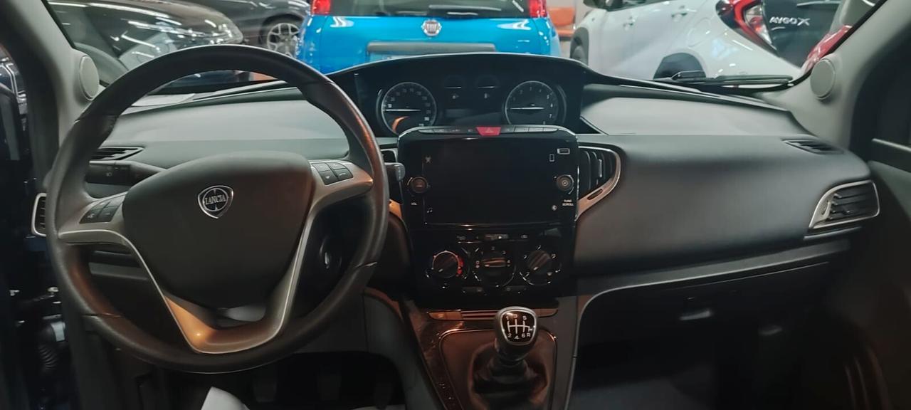 Lancia Ypsilon 1.0 FireFly 5 porte S&S Hybrid Gold