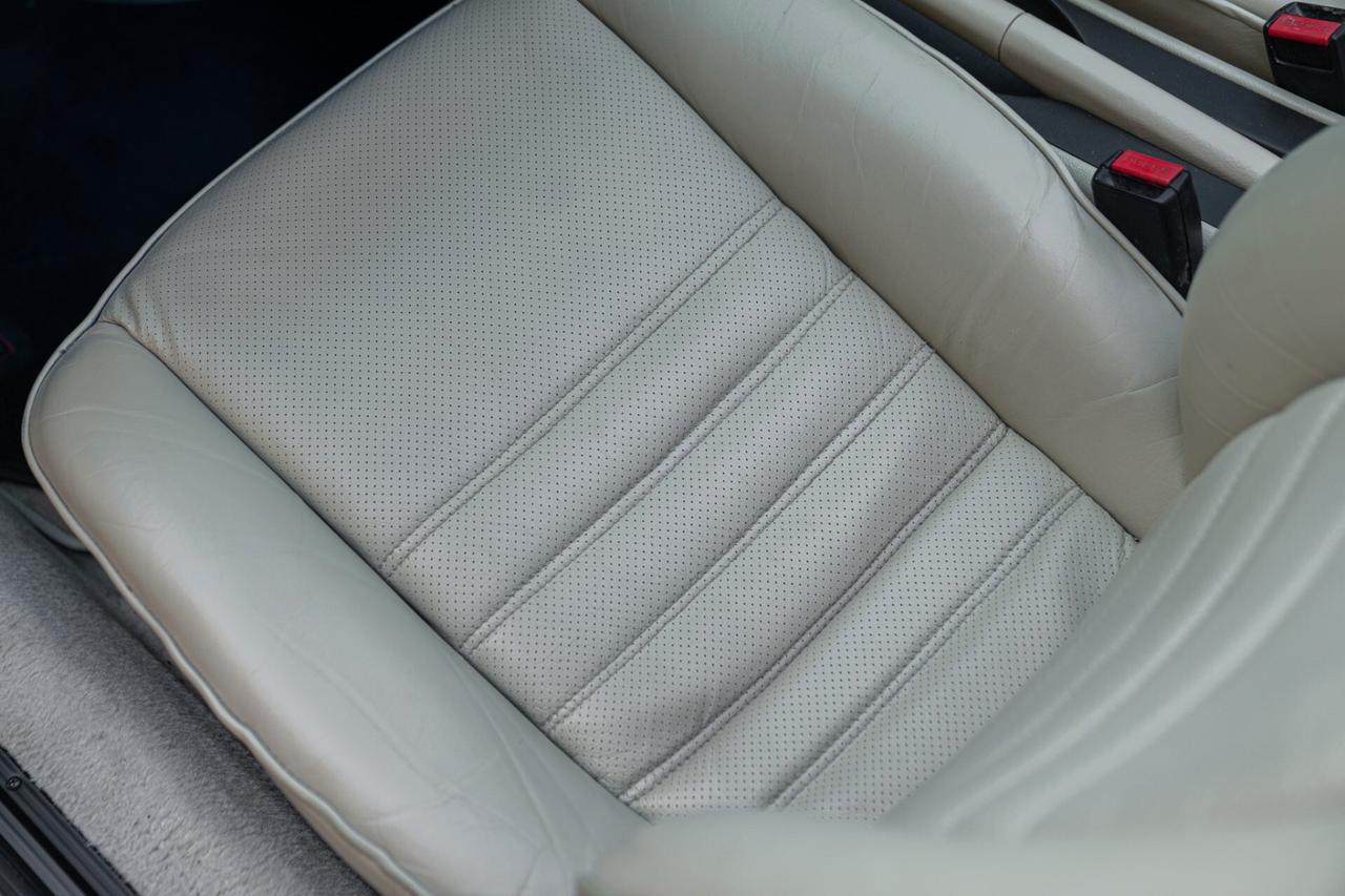 Porsche 964 (911) CARRERA 4 CABRIOLET - RDS01410