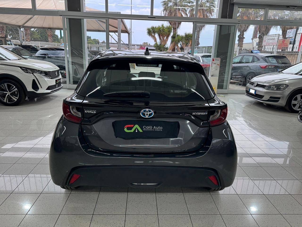 Yaris 1.5Hybrid Busines NAVI TELECAMERA BELLA