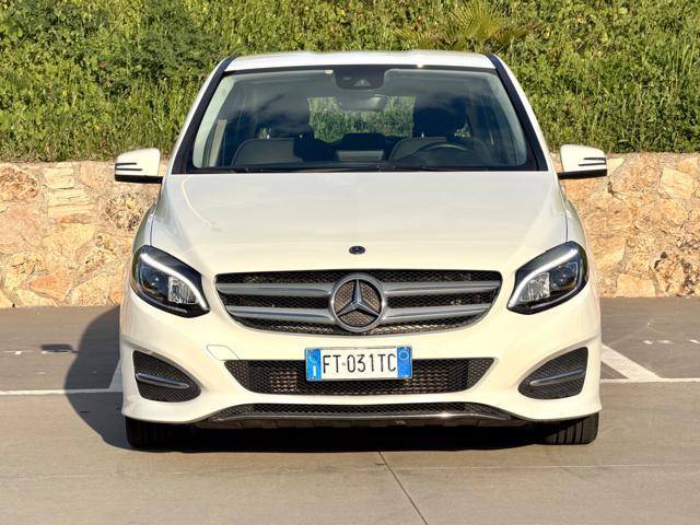 MERCEDES-BENZ B 180 SPORT+NAVI+LED+RCAM+PELLE-TEX+CRUISE+17BLACK