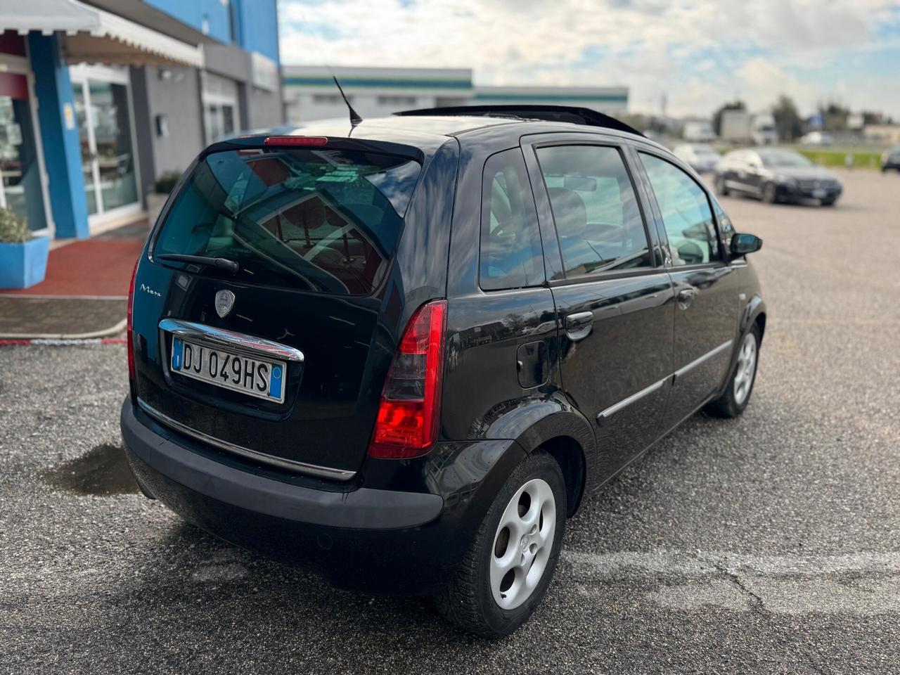 Lancia MUSA 1.4 16V Platino Plus