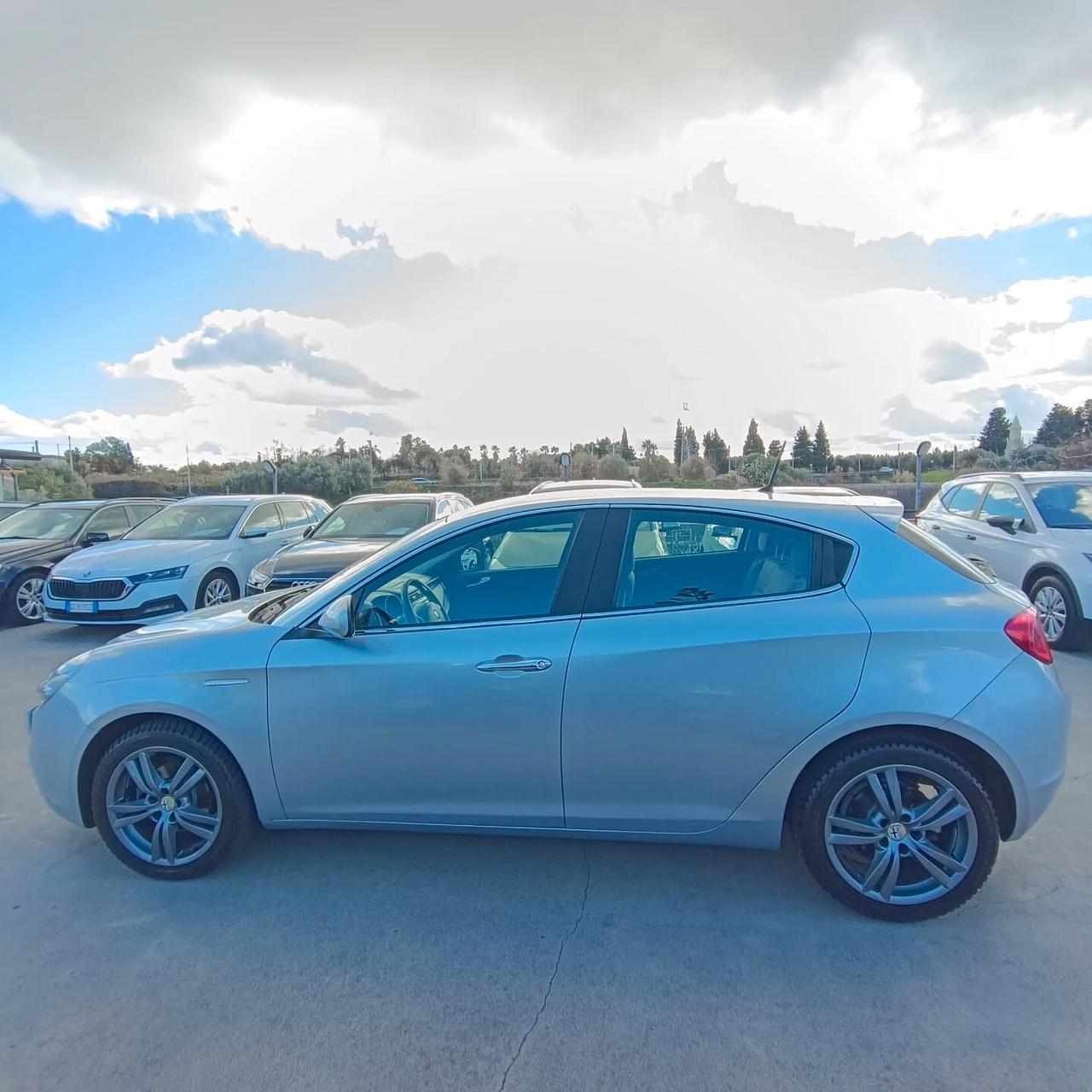 Alfa Romeo Giulietta 1.6 105Cv DISTINCTIVE