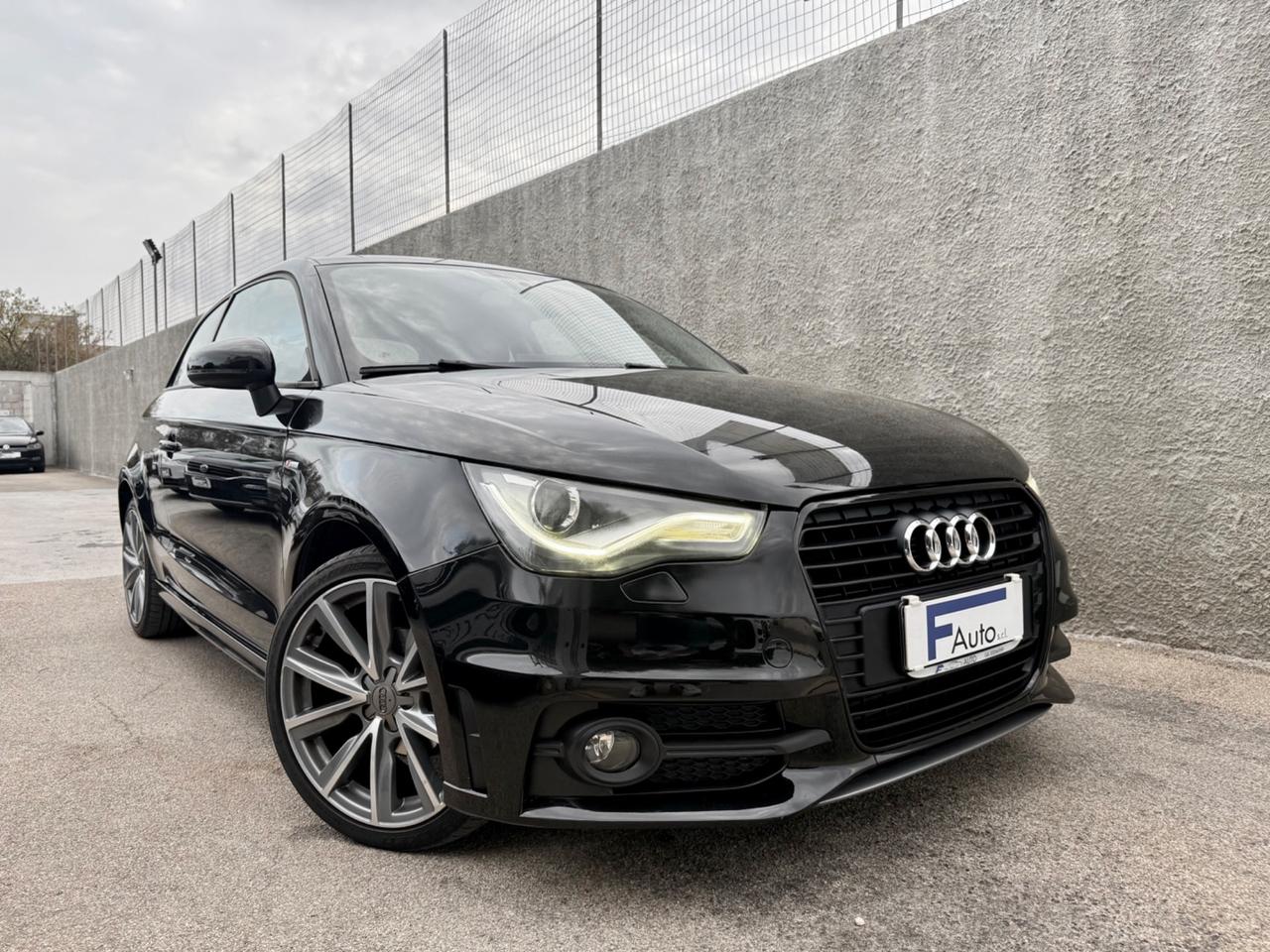 Audi A1 1.6 TDI 90 CV S-Line Exterior Pack,LED Diurni,Bluetooth,Comandi al volante,ecc.