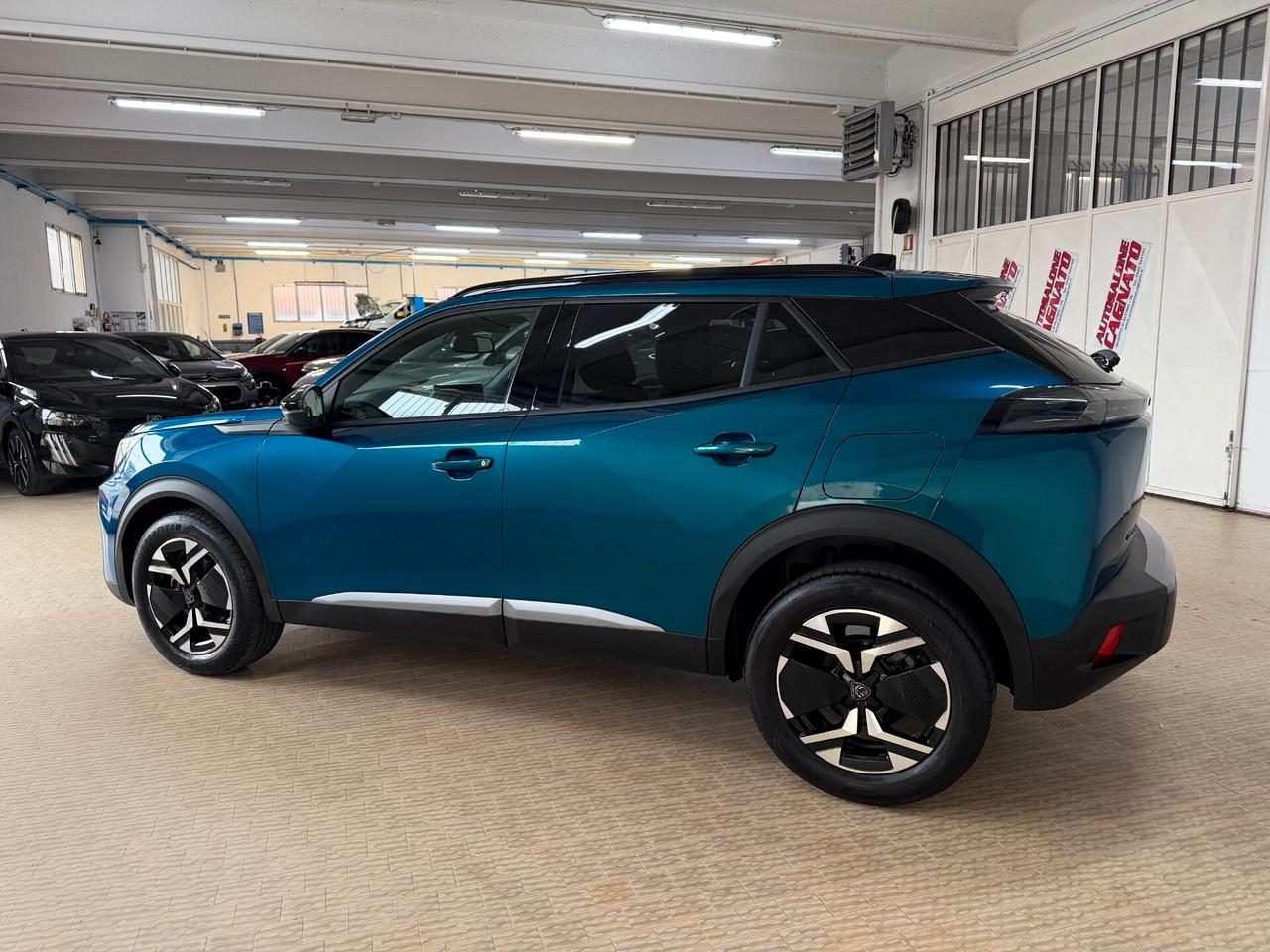 Peugeot 2008 100cv Allure 2025 Blu Obsession