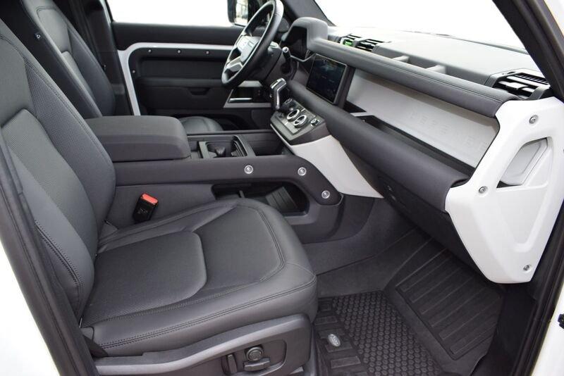 Land Rover Defender 110 3.0D I6 200 CV AWD Auto SE