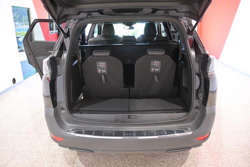 PEUGEOT 5008 1.5 BLUEHDI 131CV EAT8 SeS 7POSTI ALLURE PACK ( FARI LED - I-COCKPIT - CRUISE - NAVI - MIRROR - SENSORI POST. - TELECAMERA POST. - CERCHI 18 )