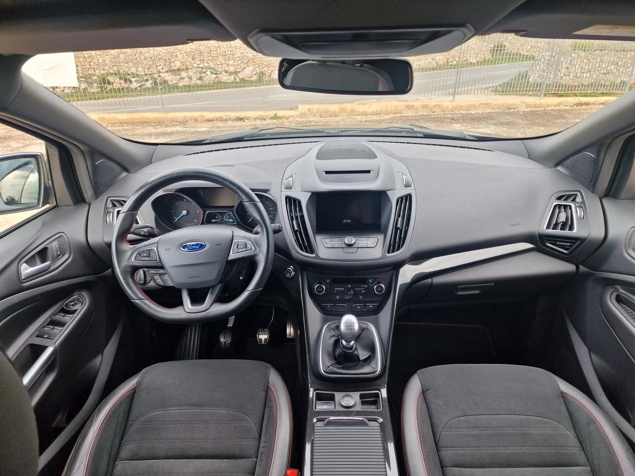 Ford Kuga 1.5 TDCI 120 CV S&S 2WD ST-Line