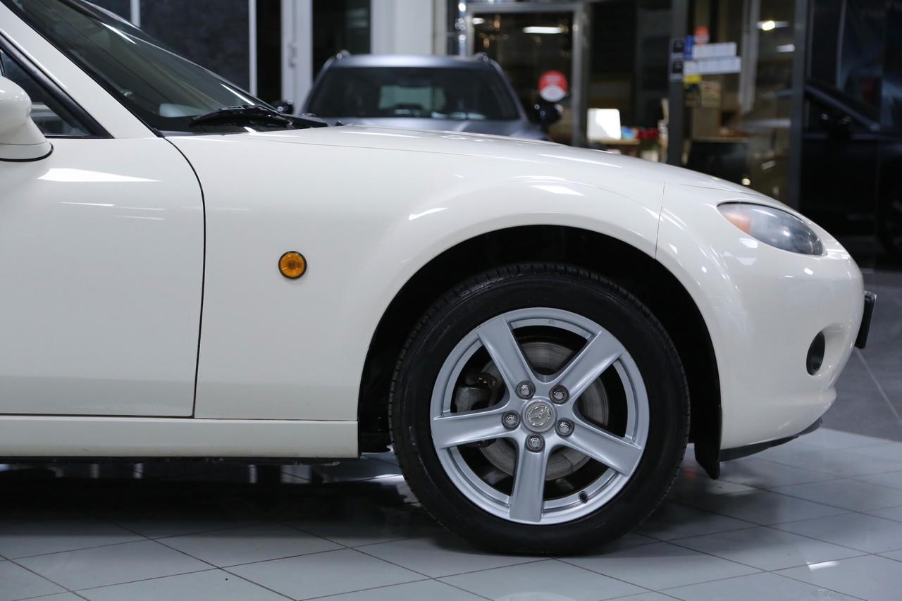 Mazda MX-5 Roadster Coupé 1.8L Wind