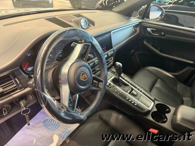 PORSCHE Macan 2.0