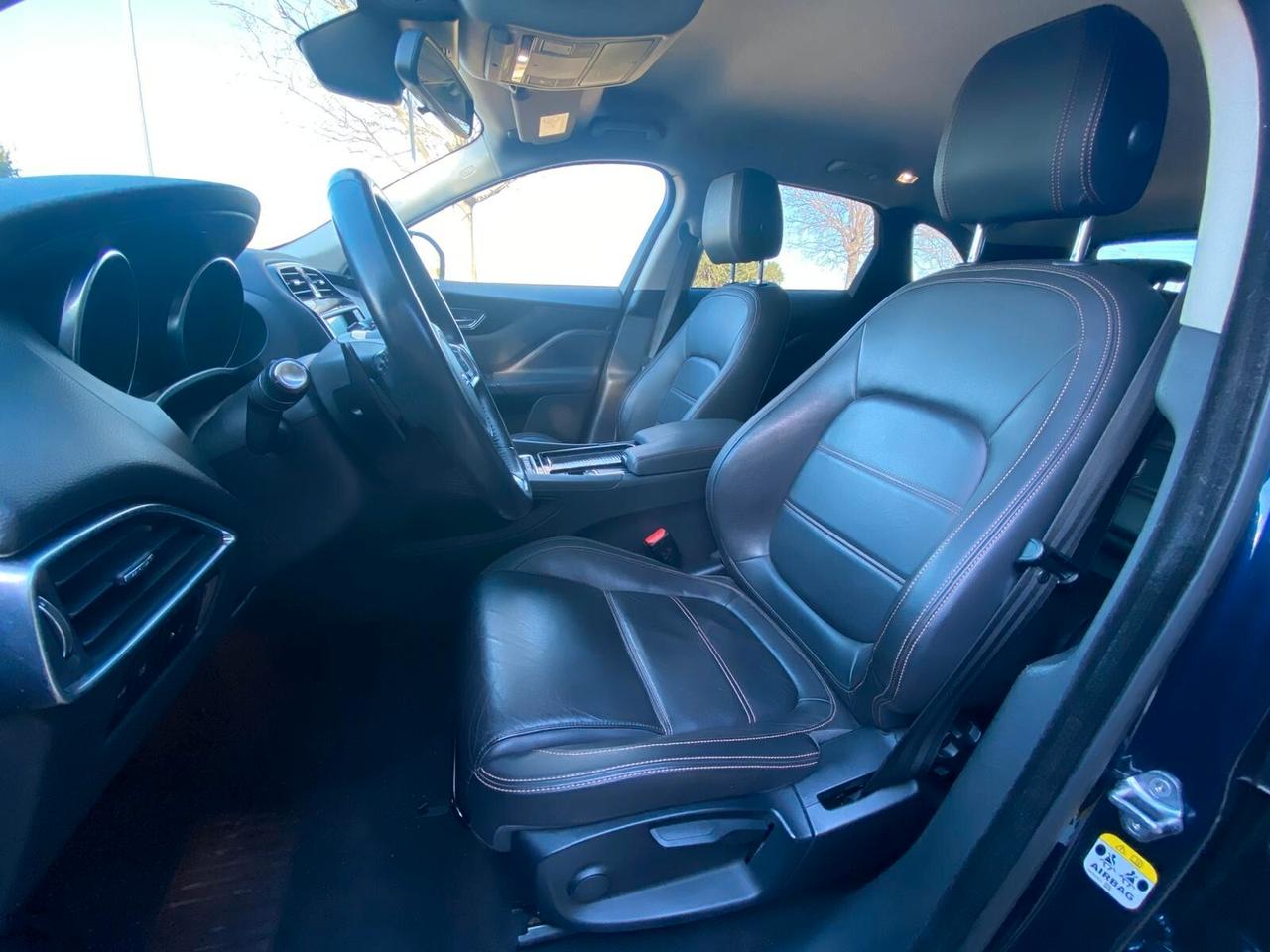 Jaguar F-Pace 2.0 D 180 CV AWD Prestige