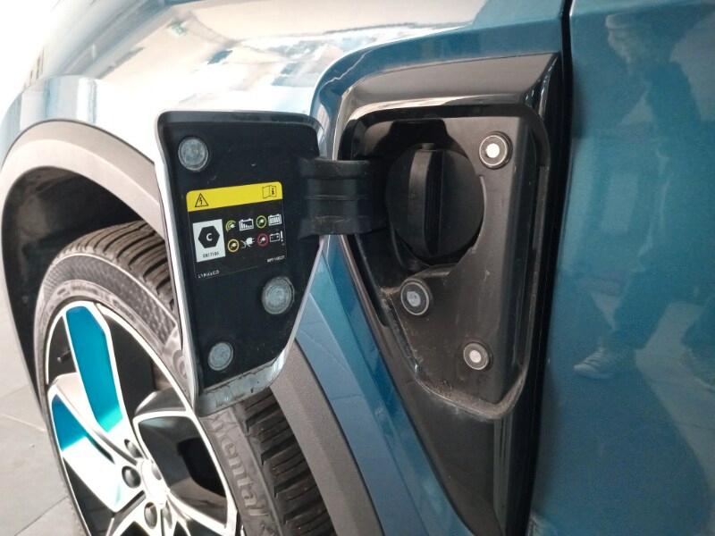 LYNK&CO 01 01 PHEV