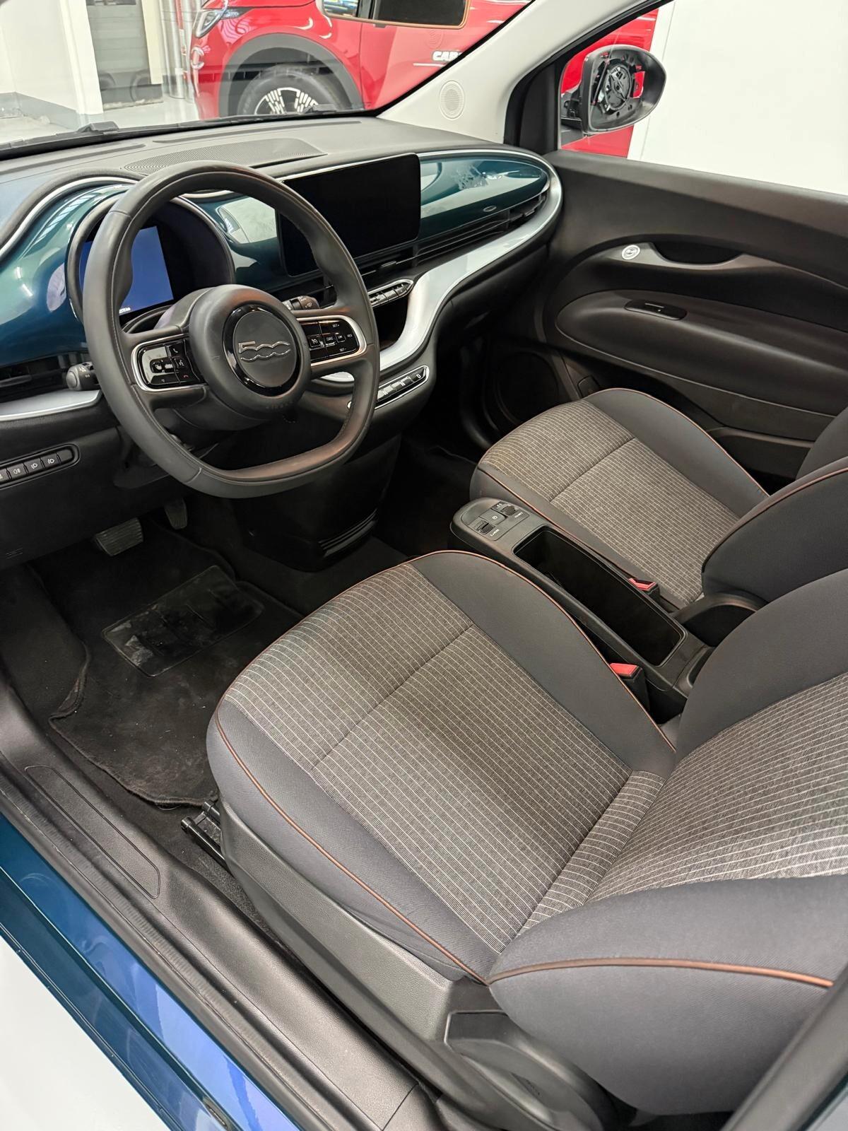 Fiat 500 500e Berlina 42 kWh Icon