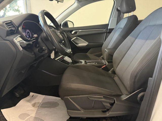 AUDI Q3 35 TDI S tronic Business