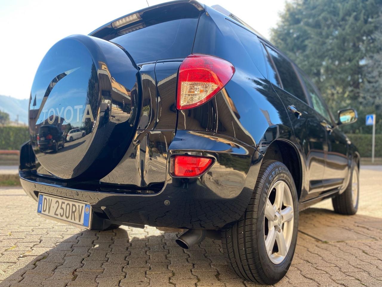 Toyota RAV 4 RAV4 2.2 D-4D 136 CV Luxury