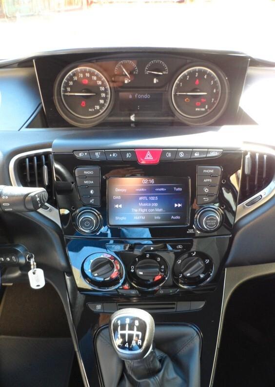 Lancia Ypsilon 1.0 FireFly 70CV Hybrid Maryne