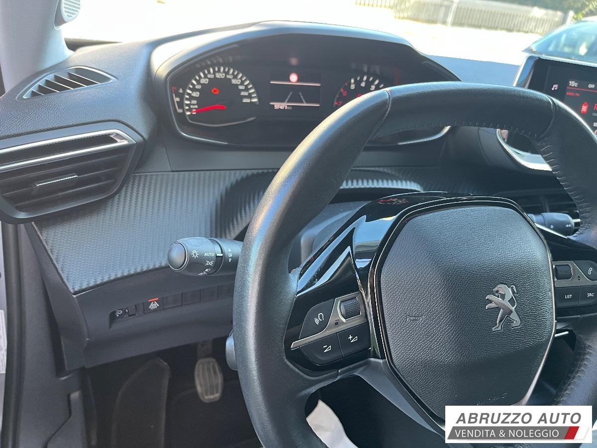 PEUGEOT 2008 PureTech 130 Allure 57.000 KM