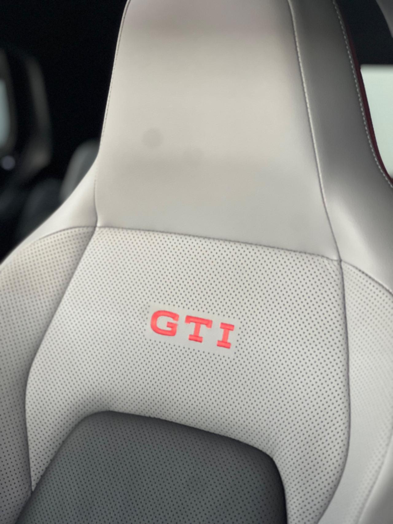 Volkswagen Golf 8 GTI