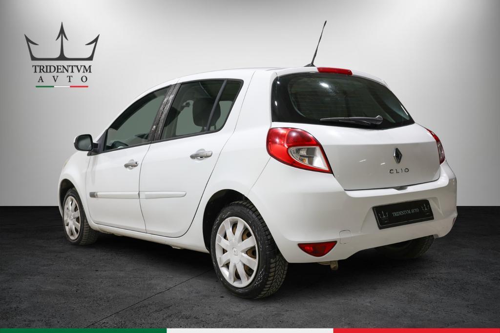 Renault Clio 1.2 16v Dynamique 5p