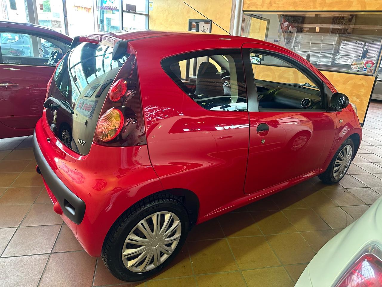 Peugeot 107 1.0 68CV 3p. Active neopatentati