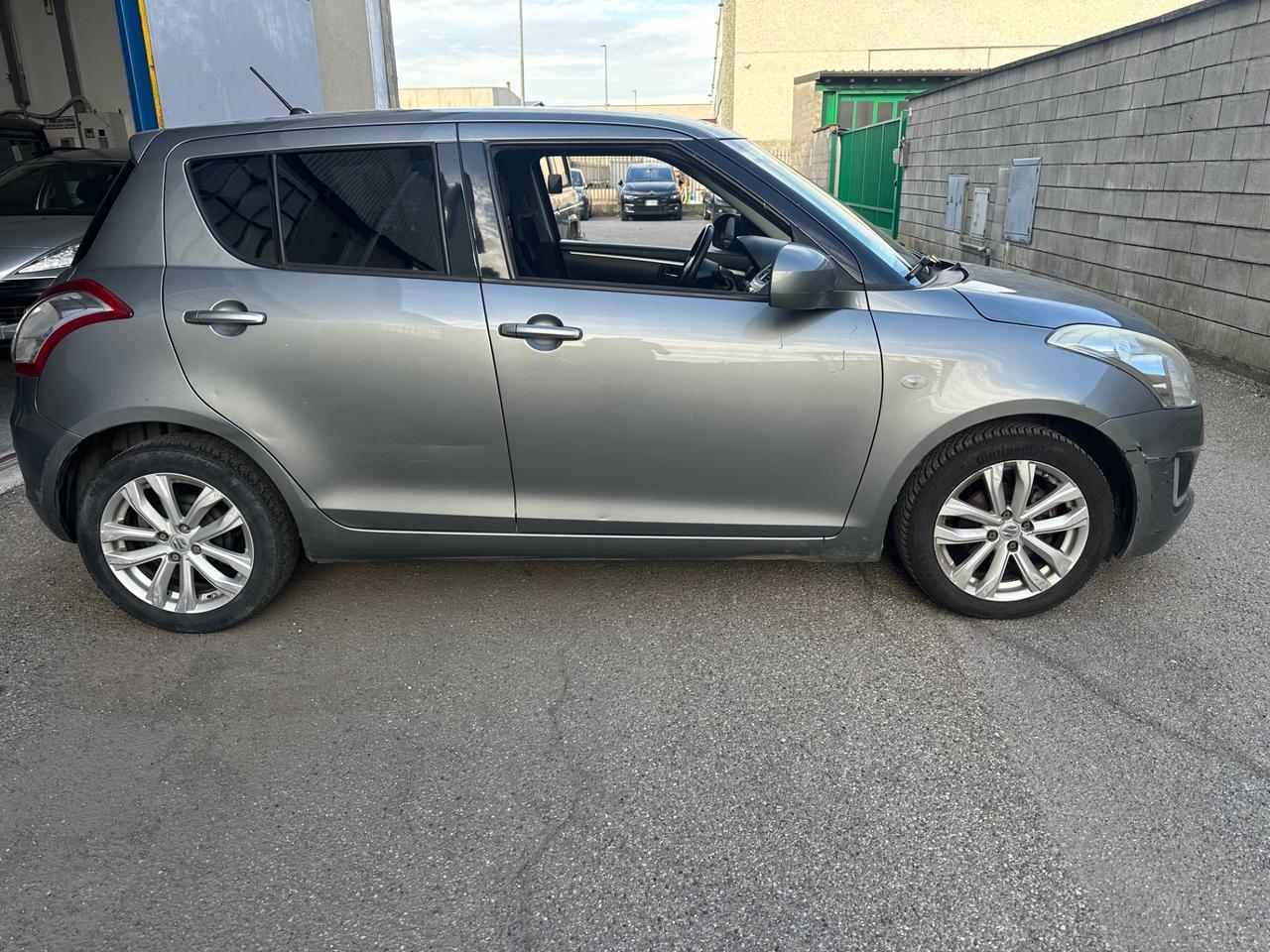 SUZUKI SWIFT BENZINA CAMBIO AUTOMATICO, NEOPATENTATI