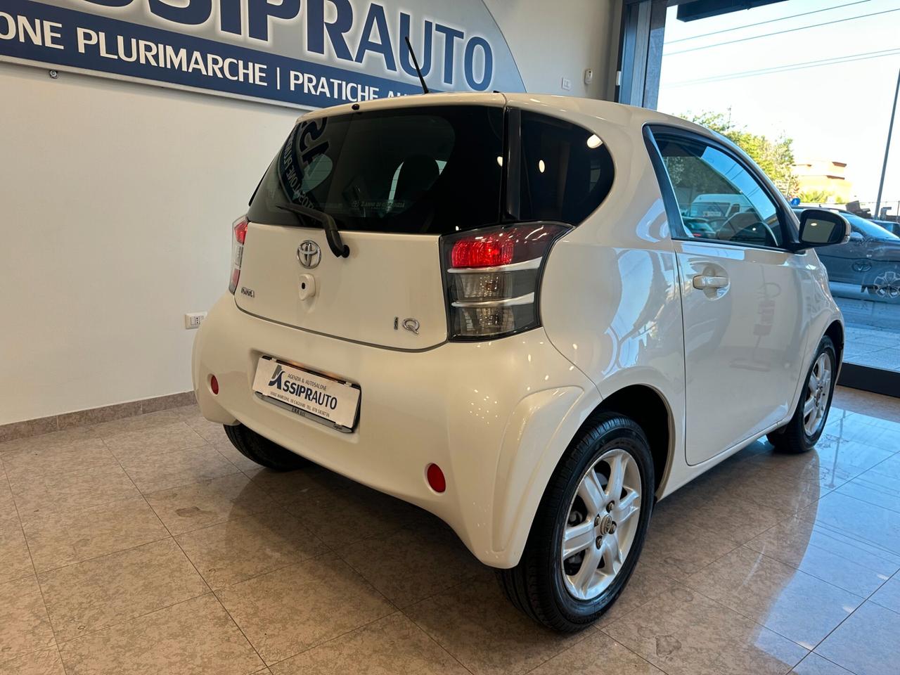 Toyota iQ 1.0 Multidrive **SOLO 78000KM**