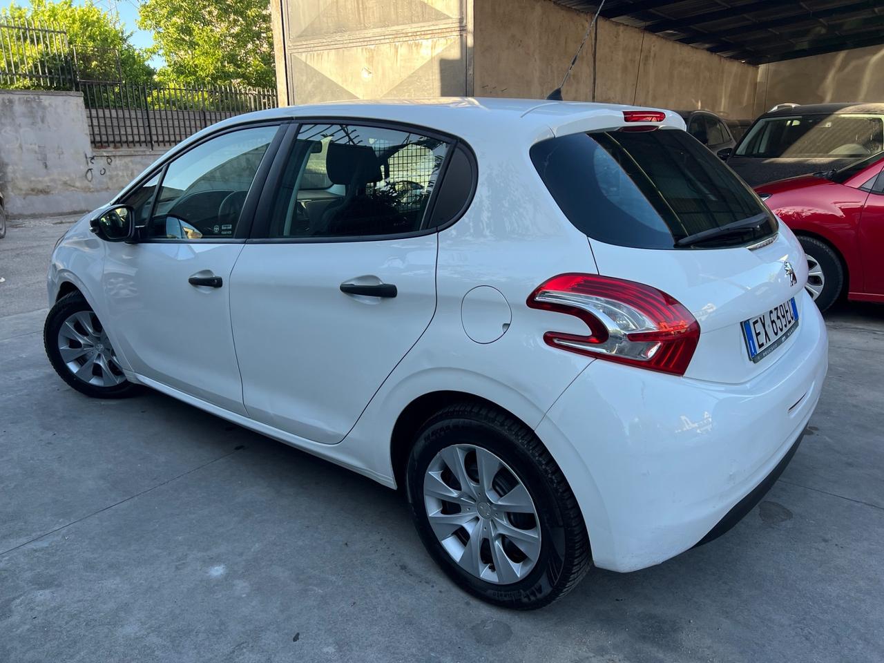 Peugeot 208 1.4 HDi 68 CV 5 porte Van Furgone