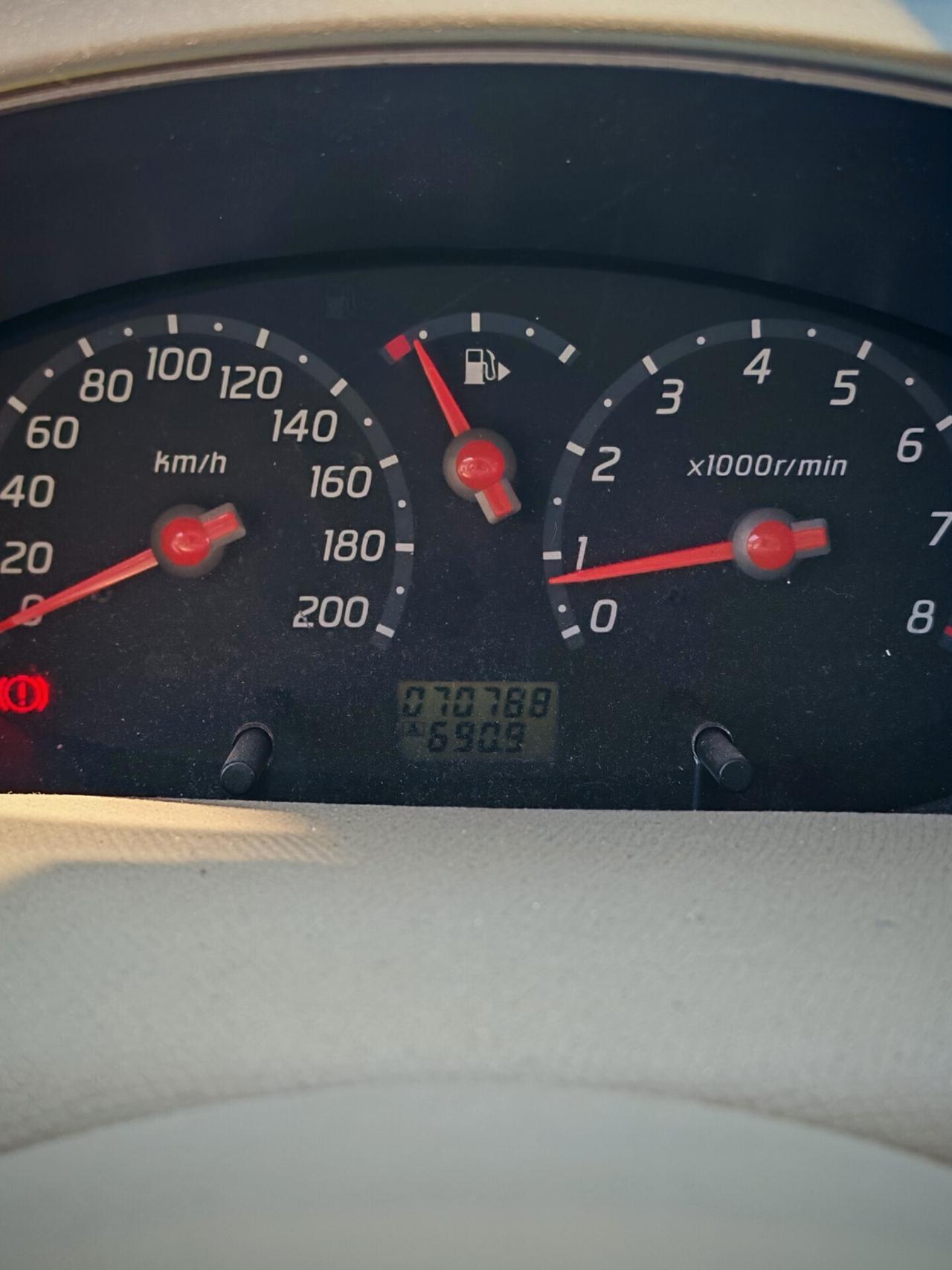 Nissan Micra 1.0 65cv Neopatentati solo 70788 km