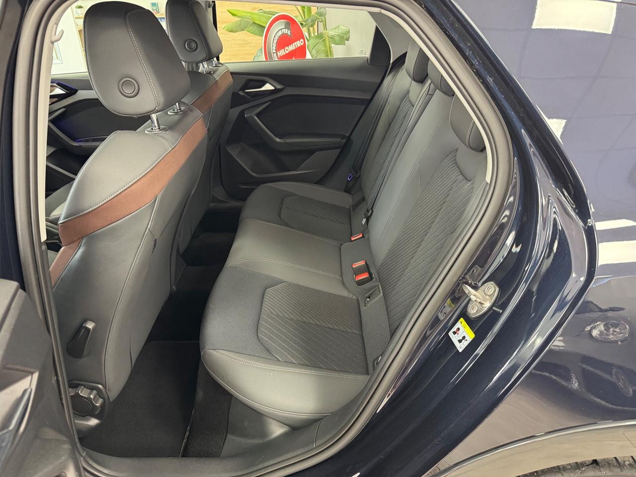 Audi A1 citycarver 30 TFSI S tronic Identity Contrast
