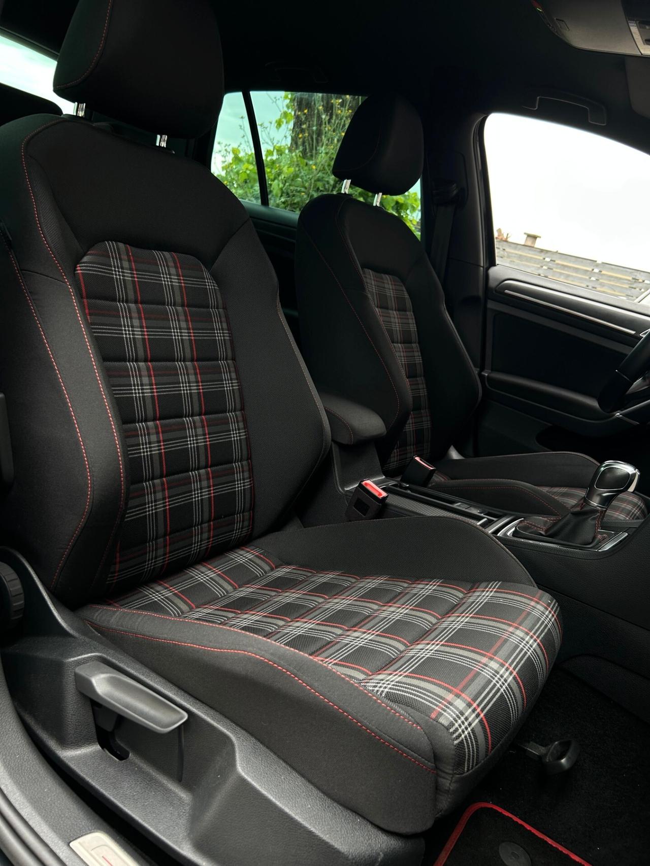 Volkswagen Golf GTI Performance 2.0 245 CV TSI 5p. BMT