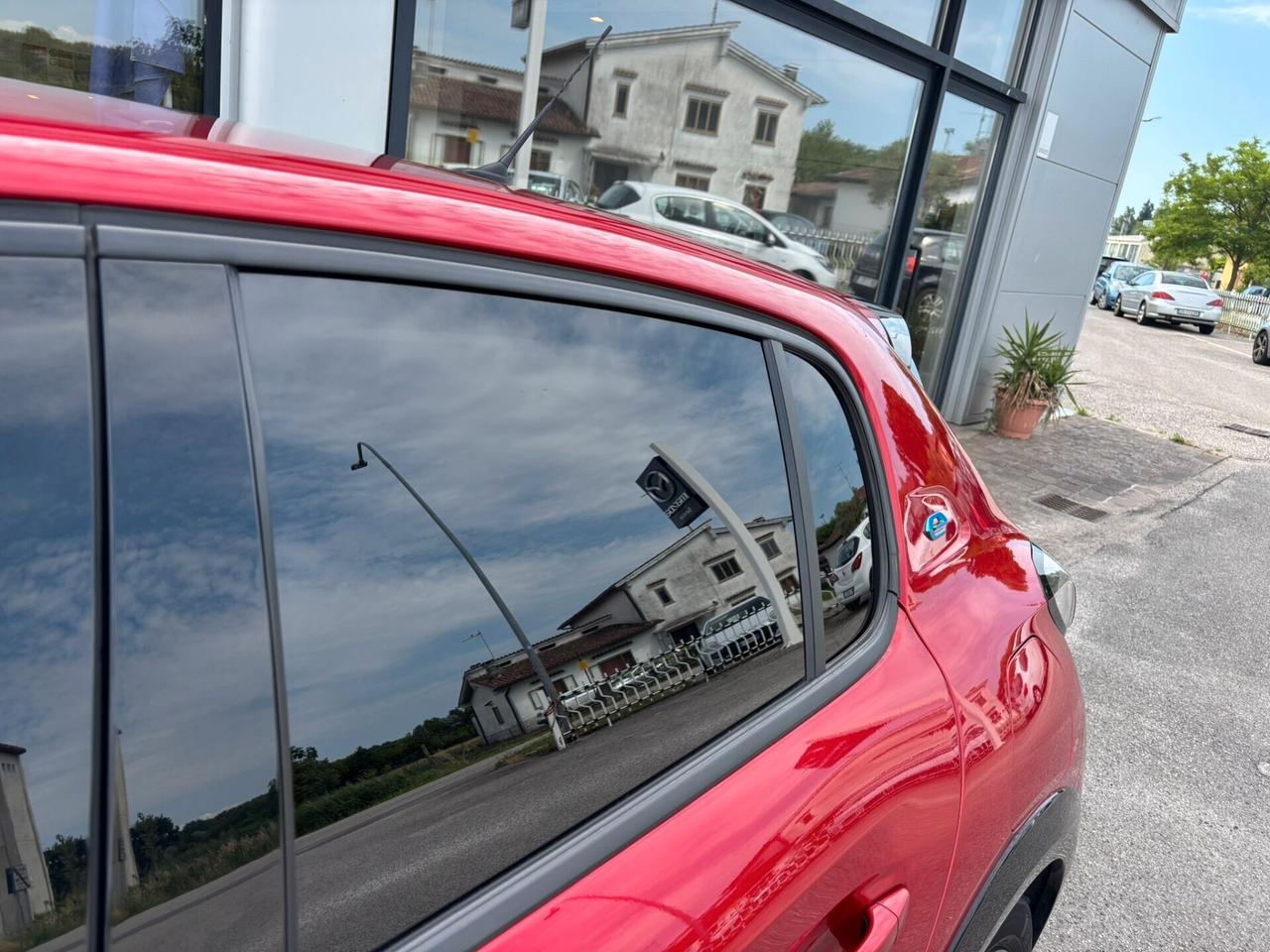 Peugeot 208 ALLURE PACK motore elettrico 136 cv SPOTICAR