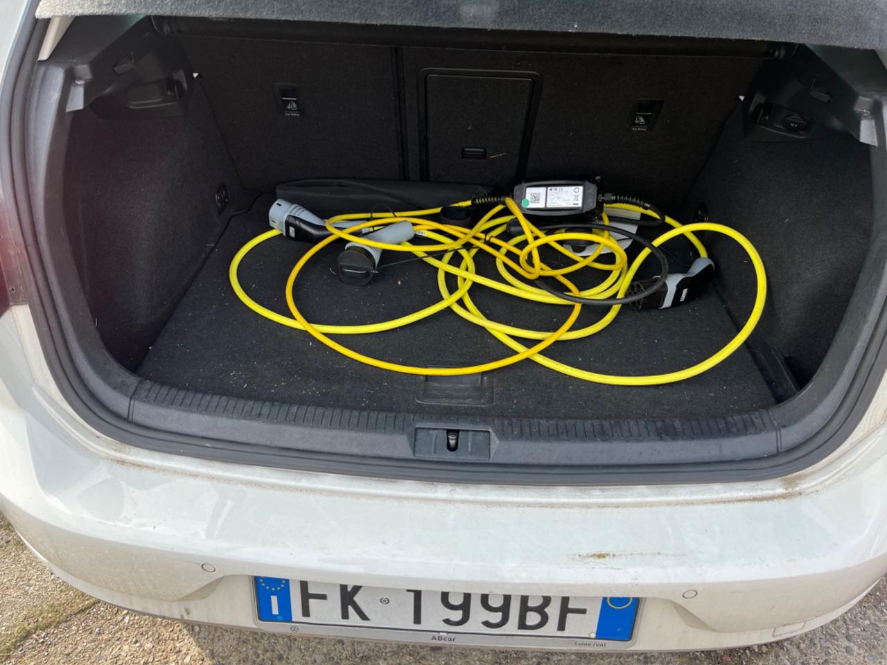 Volkswagen Golf e-Golf 136 CV elettrica non marciante