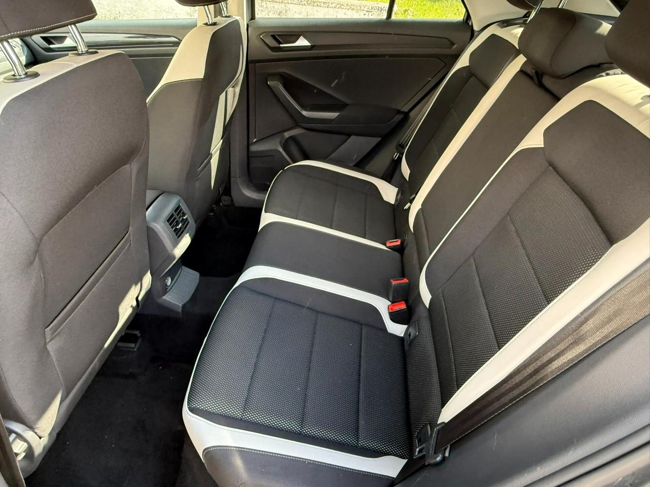 Volkswagen T-Roc 1.6 TDI SCR Advanced BlueMotion Technology