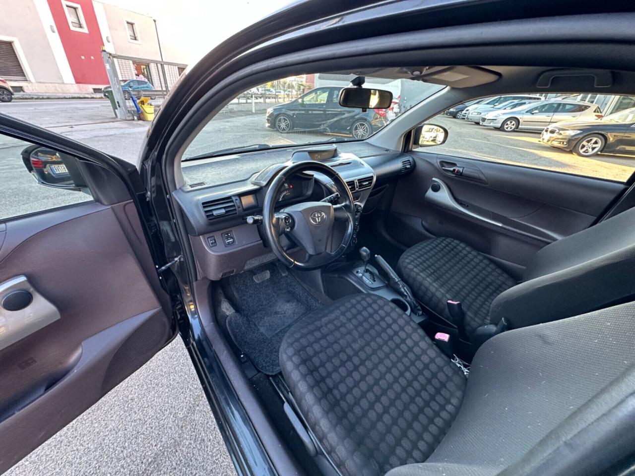Toyota iQ 1.0 Multidrive Versione Lancio