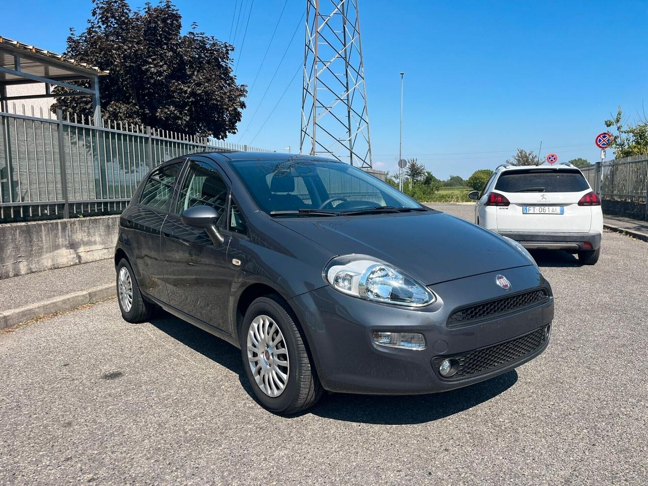 Fiat Punto 1.2 8V 5p solo 22.000 km