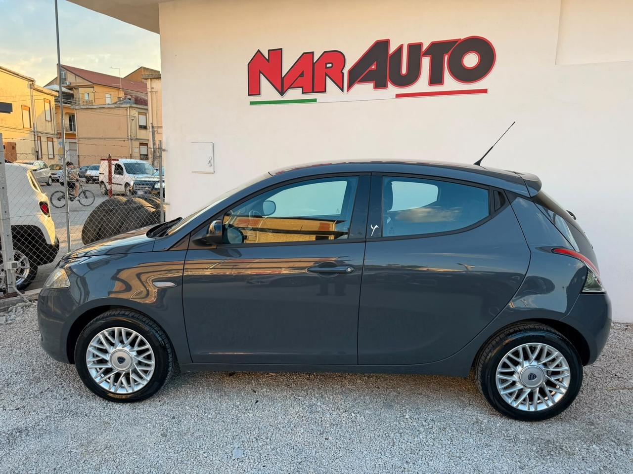 Lancia Ypsilon 1.3 MJT 95 CV Platinum 78000km