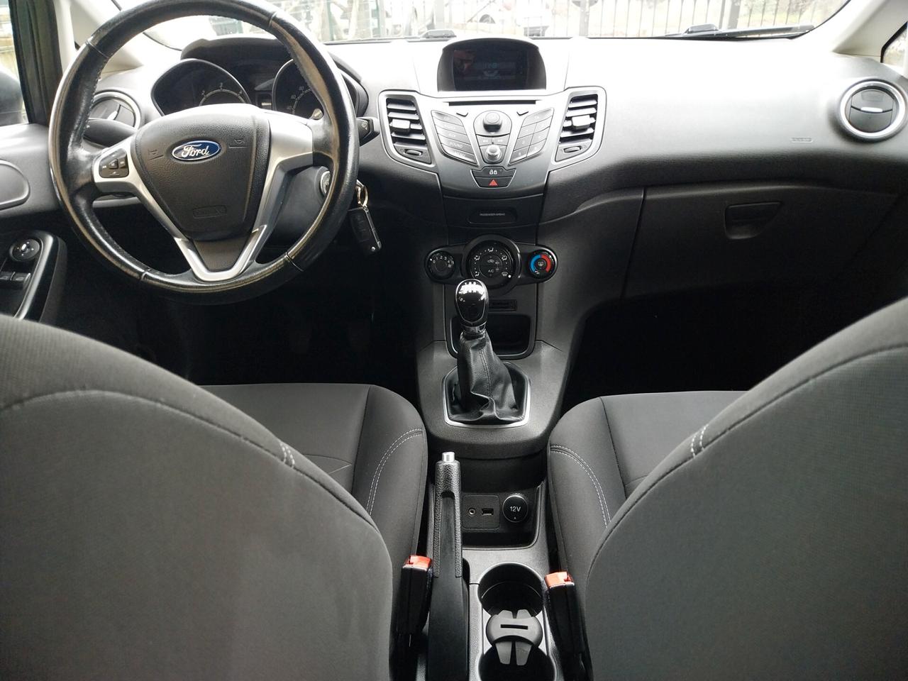 Ford Fiesta 1.5 TDCi 75CV 5 porte Business - ok neopatentati