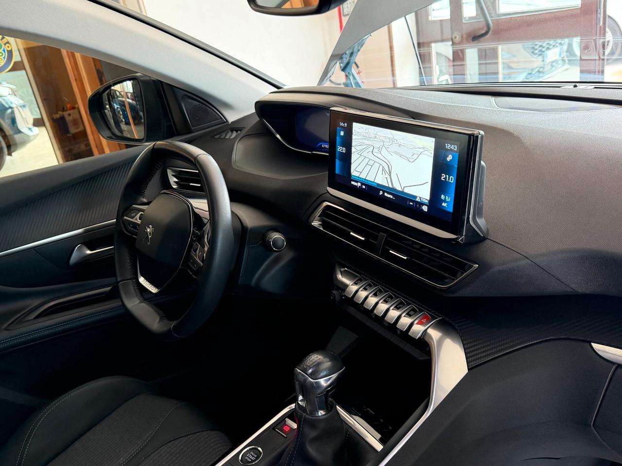 Peugeot 3008 1.5 BLUEHDI 130 cv. ALLURE (Nav)