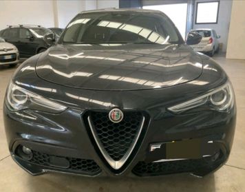 Alfa Romeo Stelvio 2.2 Turbodiesel 180 CV AT8 RWD Business